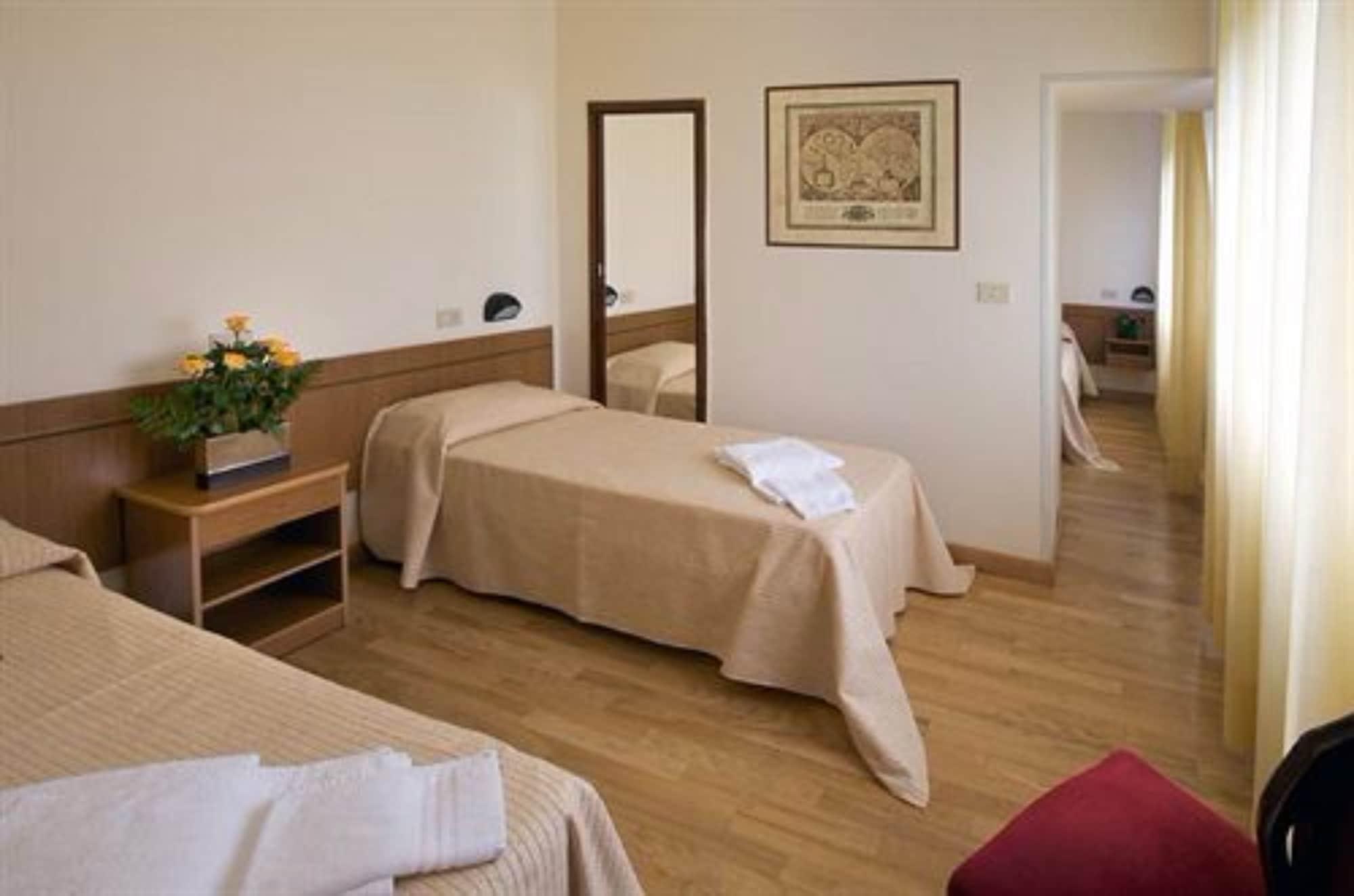 Roma 3* Ravena