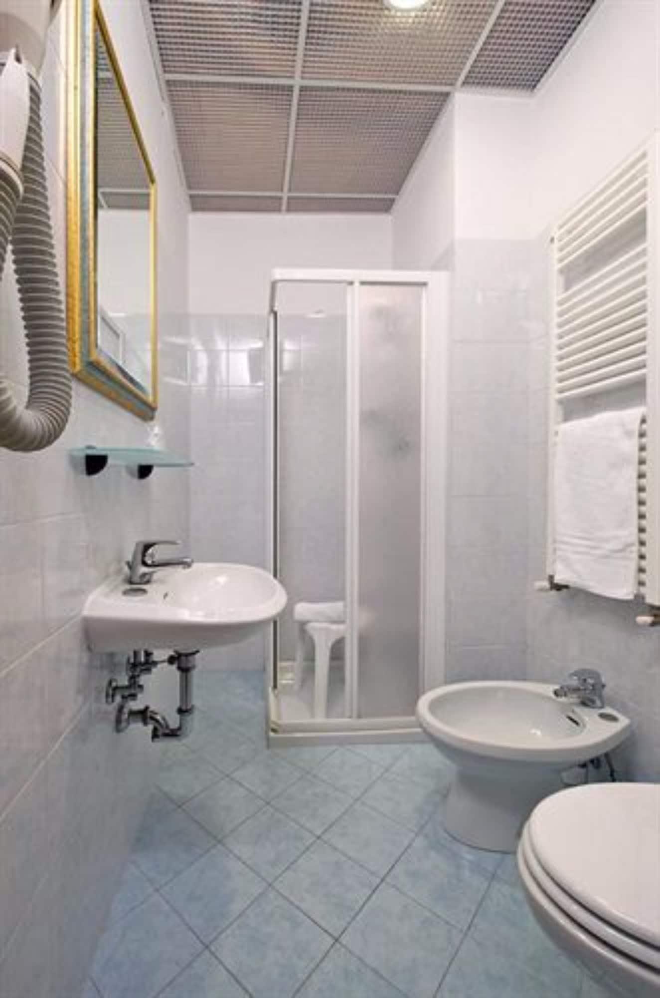 Roma Hotel 3*