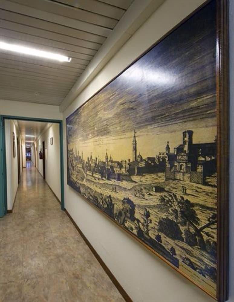 Hotel Roma 3*