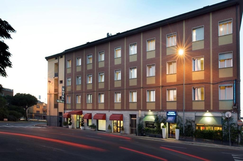 Hotel Roma 3*